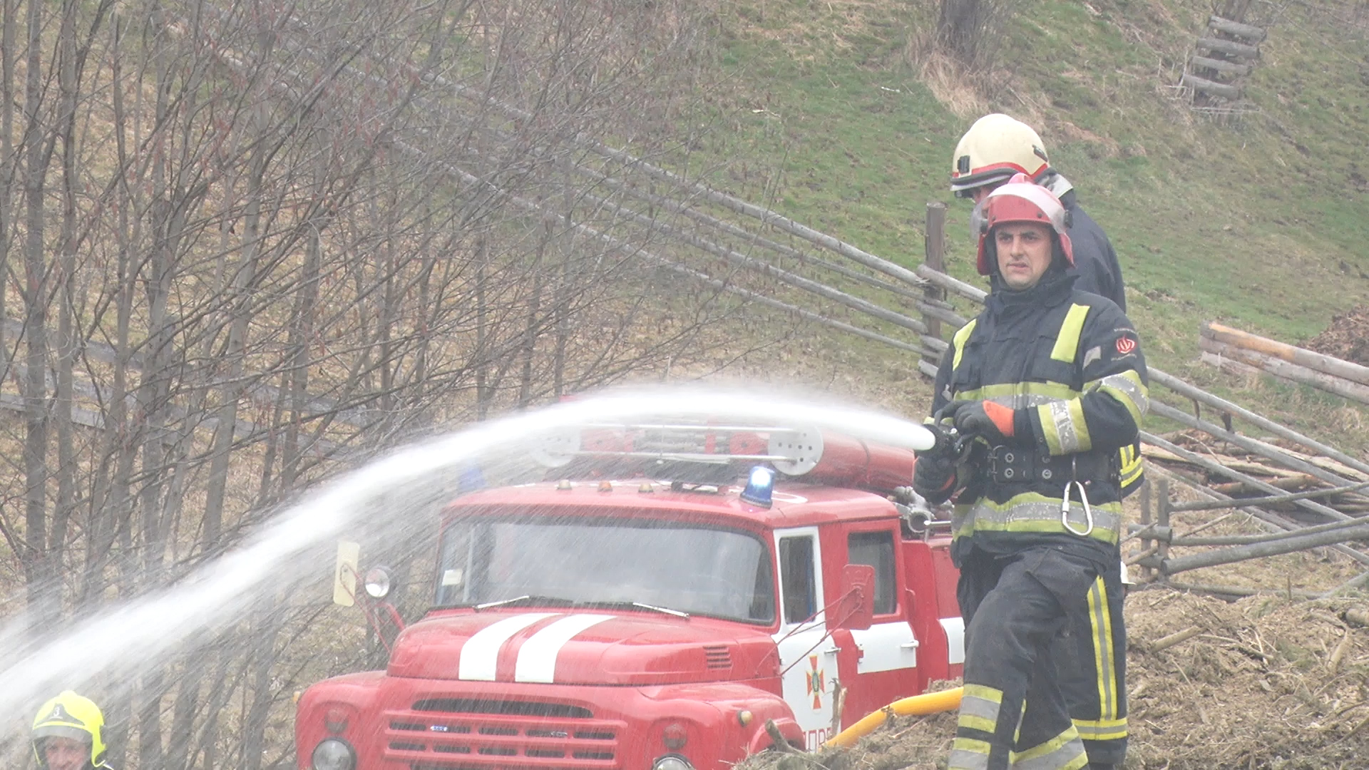 «Вогняний сценарій»: на Рахівщині відбулися протипожежні навчання