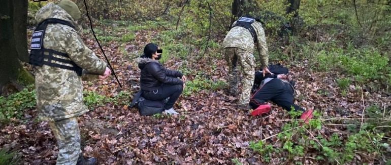 Поблизу Ужгородського району затримали трьох іноземців із Домініканської Республіки