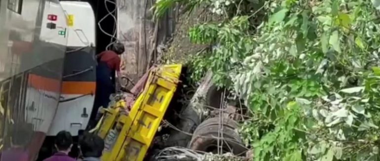 Щонайменше 41 загиблих: жахлива катастрофа швидкісного потяга в Тайвані