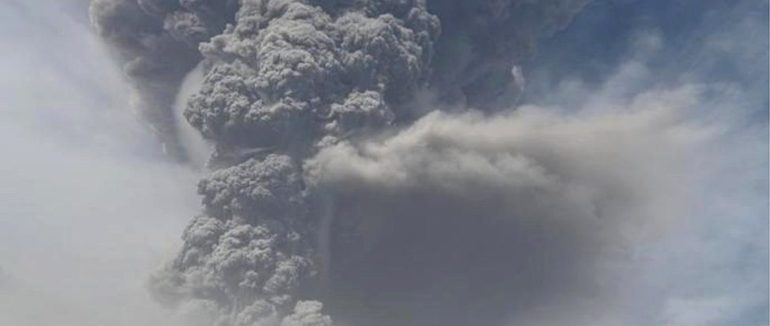 На острові Сент-Вінсент вивергається вулкан, евакуюють тисячі людей