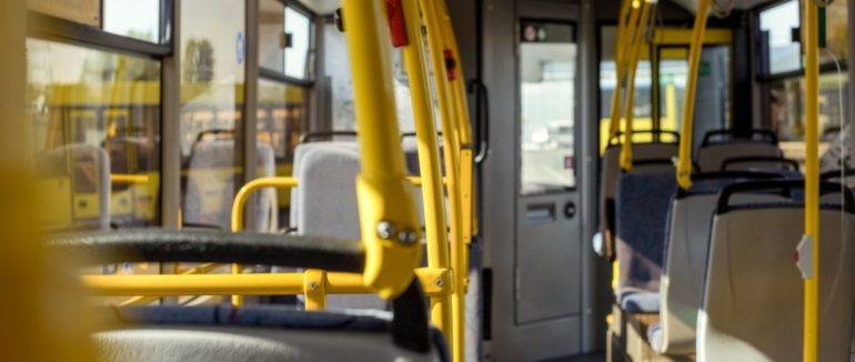 Робота громадського транспорту на Закарпатті: від завтра дозволено здійснювати пасажирські перевезення