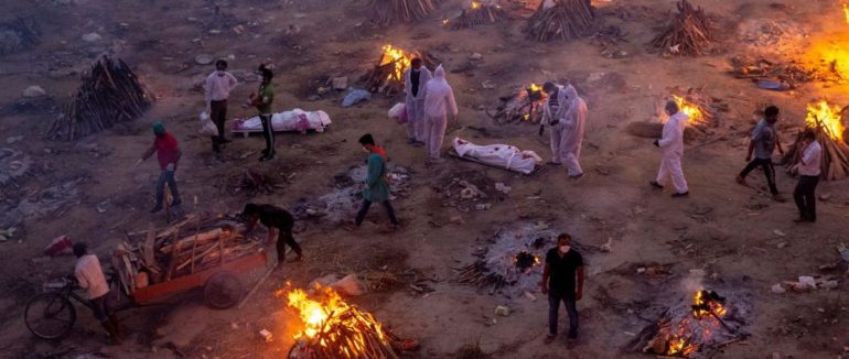 Катастрофа в Індії через COVID-19 лише набирає обертів