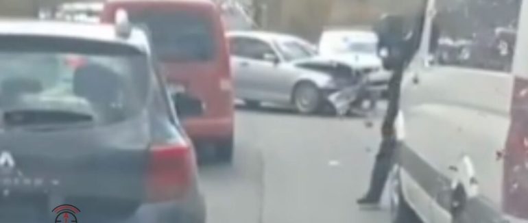 Вечірня аварія на трасі Мукачево-Рогатин: автівку відкинуло у кювет