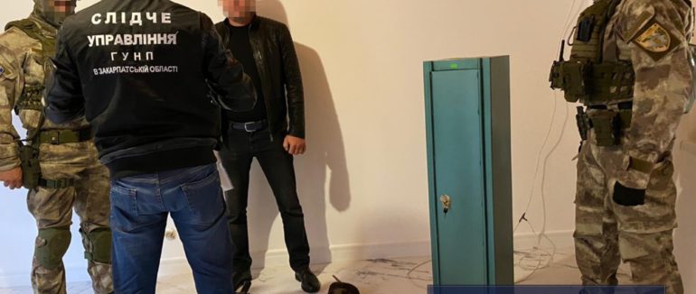 Створення міжнародного каналу нелегальної міграції на Закарпатті: чотирьох членів ОЗГ судитимуть