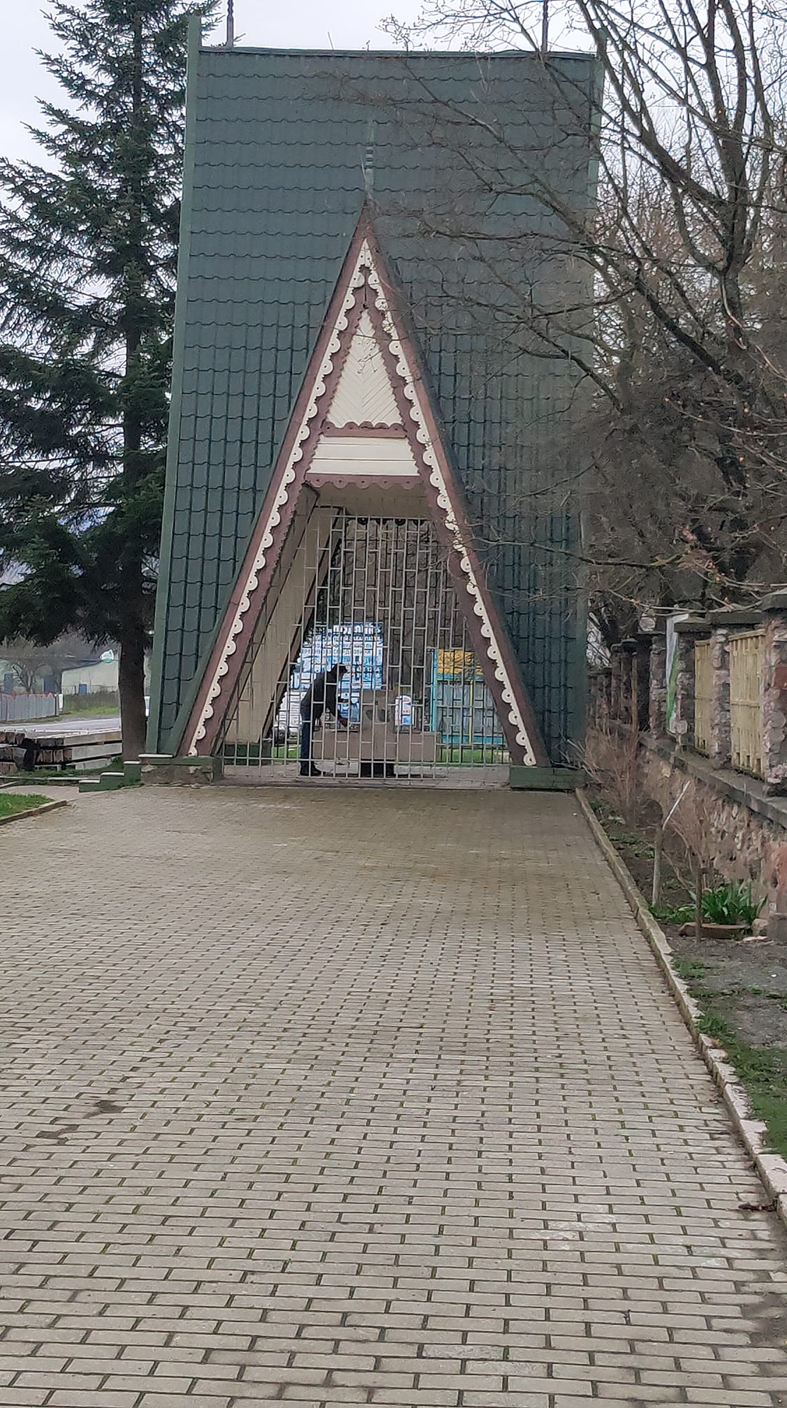 Приємна звістка для мешканців Поляни: в закарпатському селі відкрили бювет із мінеральною водою