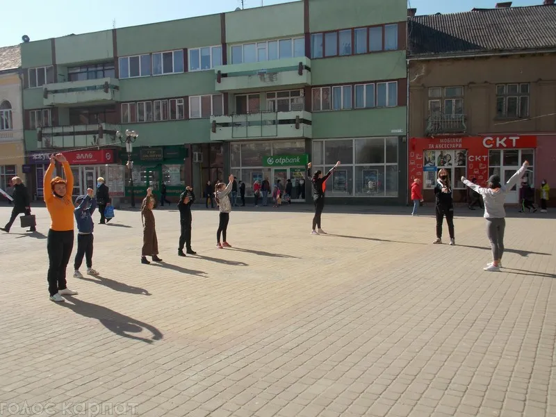 Щотижнева зарядка: у Берегові започаткували загальну міську руханку
