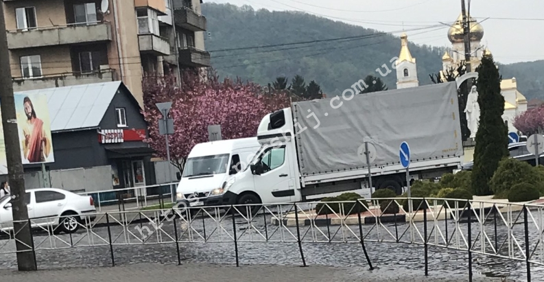 ДТП, аварія, легковик, вантажівка, Мукачево, поліція