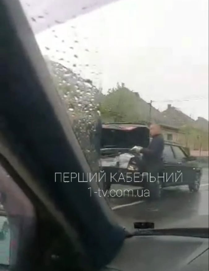 Ранкова автопригода у Мукачеві: зіткнулися дві автівки