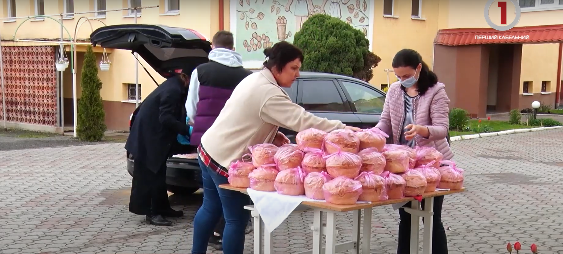13 тисяч благодійних пасок - в дарунок знедоленим