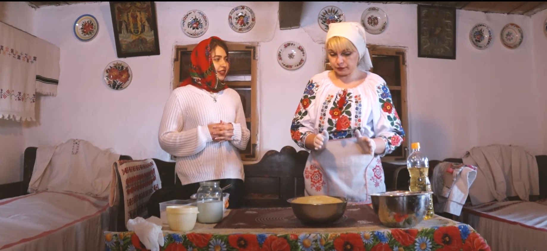 Автентична закарпатська випічка: кондитер Любов Керецман приготувала паску до Великодня