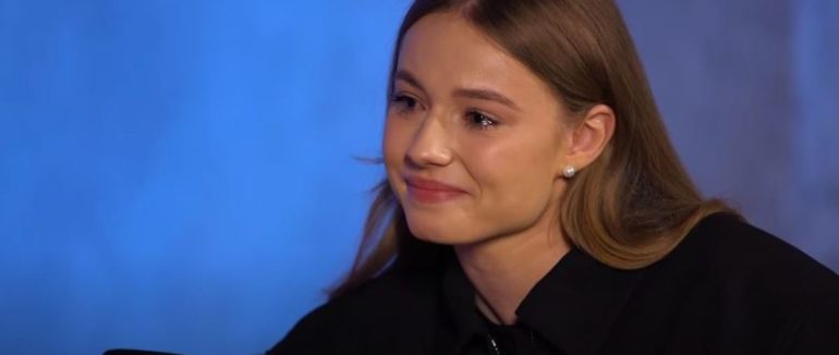 “Мама почує це вперше”: акторка серіалу “Школа” зізналася, що її зґвалтували у 17 років