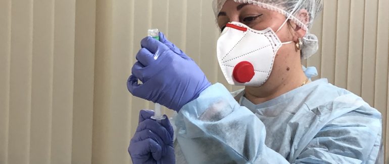 Вакцинація на Тячівщині: 93-річний дідусь з найбагатшого села вакцинувався від COVID-19