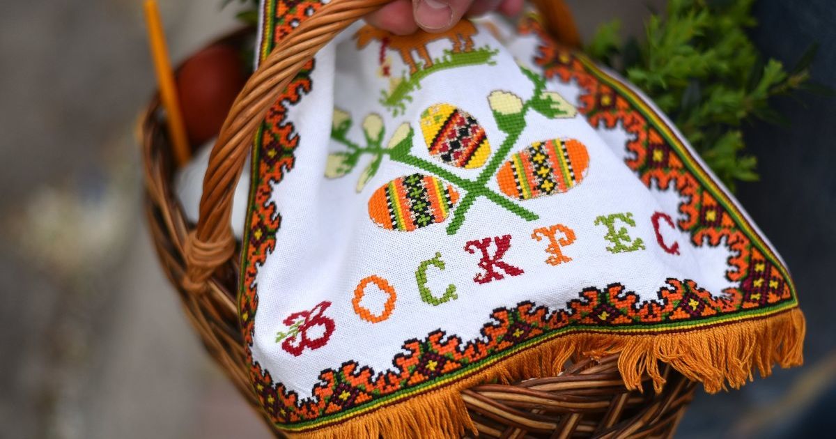 Паска, яйця, ковбаса і сало: в Україні подорожчає великодній кошик