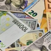 Дешевшають: курс валют на 16 березня