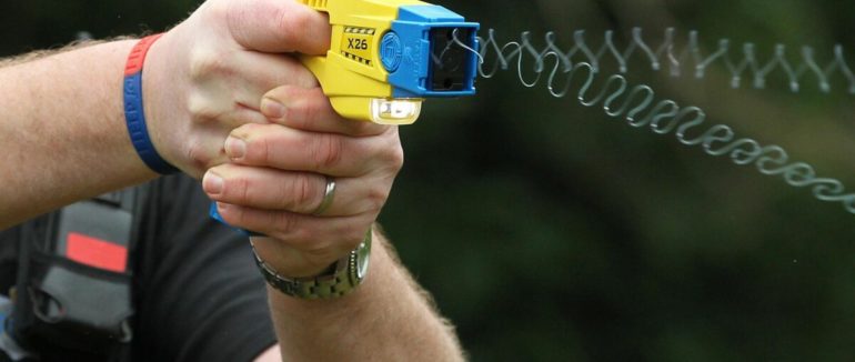 Використання шокерів українськими поліцейськими: законопроект на розгляді