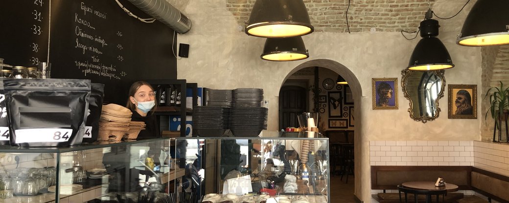 Магазини, ресторани та кафе відсьогодні відновили роботу на Закарпатті