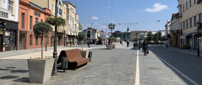 Капітальний ремонт площі Петефі в Ужгороді: цьогоріч обіцяють завершити