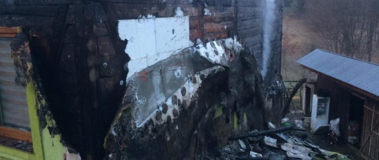 Порятунок від вогню в умовах високогір’я та відсутністю вододжерел: ранкова пожежа у Нижній Апші