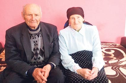 Тячівська двійня відзначила 184 роки на двох