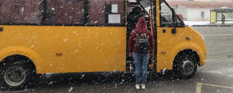 На Закарпатті запустили транспорт, але нема кому працювати