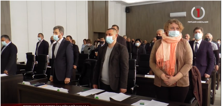 Сесійні рішення: депутати продовжують передавати районне майно на баланс громад