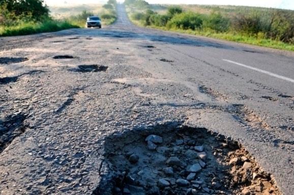 Скінчилось терпіння: люди через бездоріжжя вийдуть на протести у двох районах Закарпаття