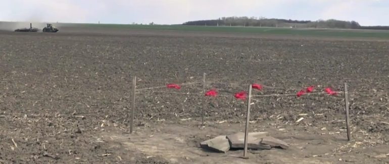 На Тернопільщині виявили старовинний саркофаг: посеред поля віднайшли тисячолітню знахідку