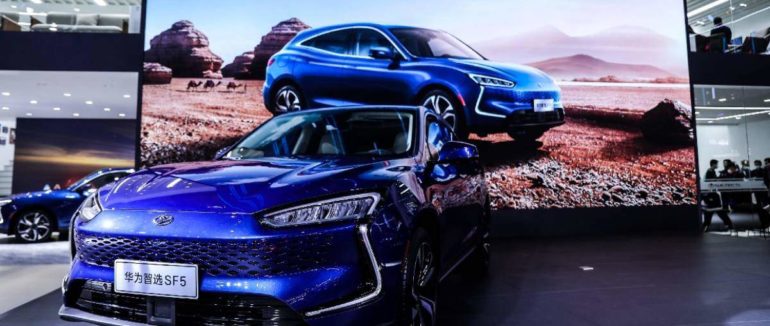 Позашляховик Seres SF5: у фірмових магазинах Huawei стартує продаж нового електромобіля