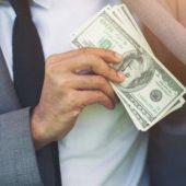 Італієць 15 років прогулював роботу і отримав за це 500 000 євро зарплатні