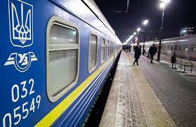 Все заради безпеки: до Великодніх свят до Закарпаття запустять додаткові поїзди
