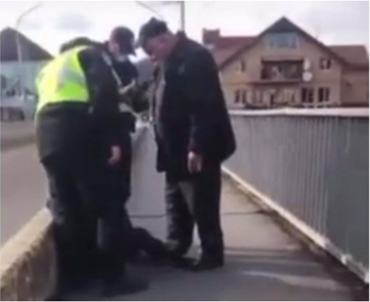 У Мукачеві чоловік намагався вчинити самогубство пригнувши з моста