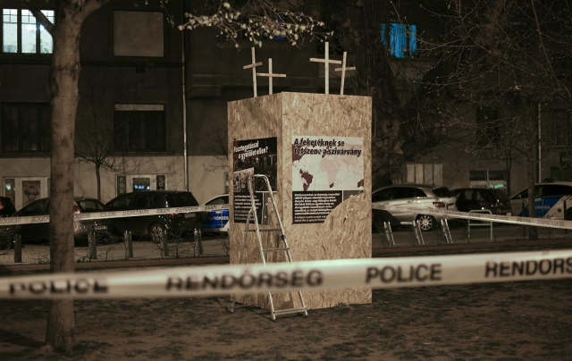 В Будапешті знесли статую присвячену підтримці Black lives matter