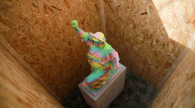 В Будапешті знесли статую присвячену підтримці Black lives matter