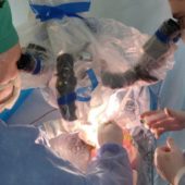 Комфортне пробудження під час операції мозку: на Закарпатті провели унікальну операцію