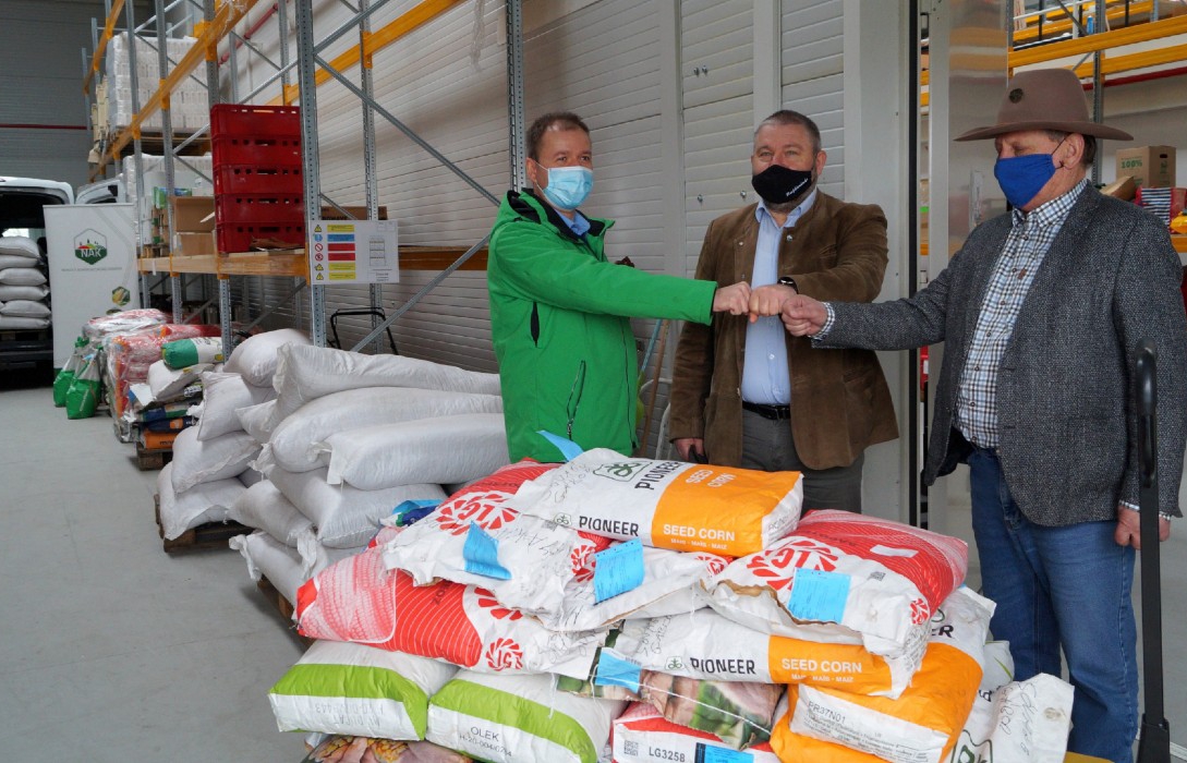 Допомога закарпатським фермерам: з Угорщини передадуть гроші та 5 тонн насіння