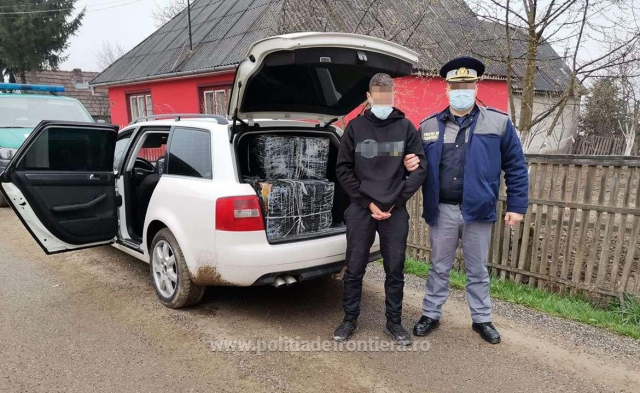 На Закарпатському кордоні затримали 24-річного громадянина Румунії з 6480 пачками контрабандних цигарок