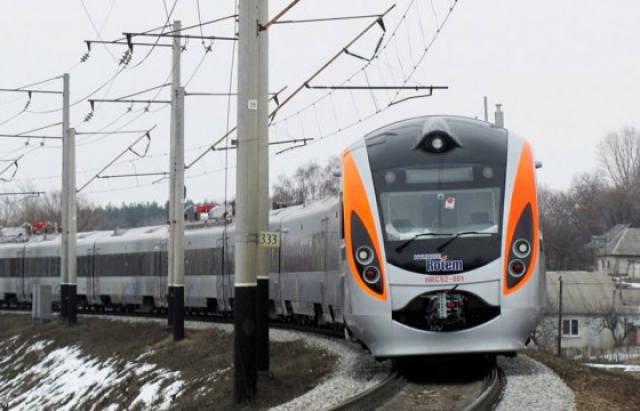 Від станції Чоп до станції Ужгород планують реконструювати колії й зробити сполучення з Європою