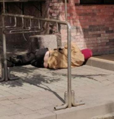 Зручні апартаменти “П’яного базара”: в Ужгороді продовжують виявляти бездиханні тіла