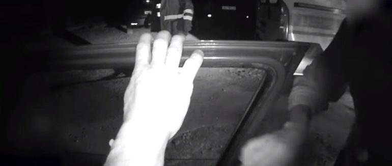 Миттєва допомога: в Ужгороді патрульні супроводили авто з пораненим чоловіком