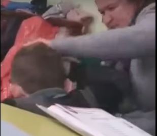 Скандал на Закарпатті: на Рахівщині вчителька молодших класів підняла руку на учня – ЗМІ