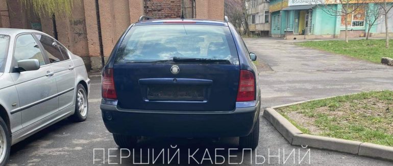 Крадіжка по-закарпатськи: у Мукачеві з автівки викрали номерні знаки