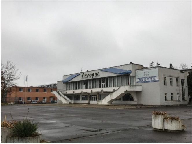 Аеропорт “Ужгород” не зміг приняти рейс літака “Київ-Ужгород” через погодні умови