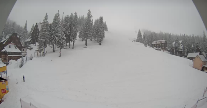 15 квітня: Закарпаття продовжує засипати снігом