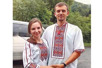 До свят – сімейні вишиванки: в українців нова великодня традиція