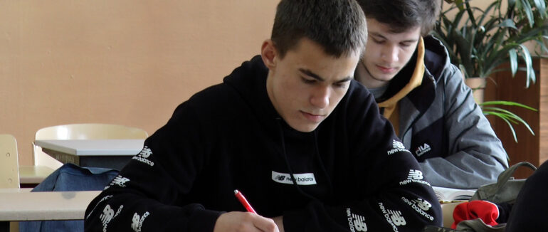 Ужгородські школярі готуються до здачі ЗНО