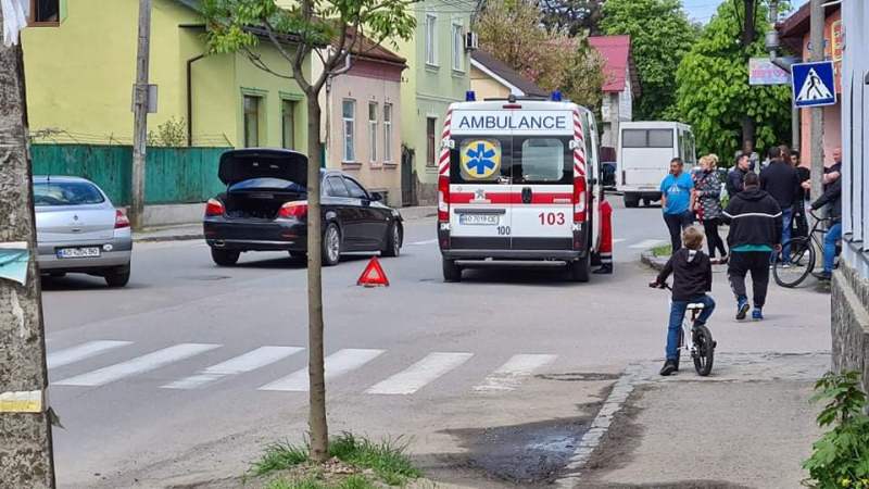 В Ужгороді сталася дорожньо-транспортна автопригода: постраждав неповнолітній пішохід