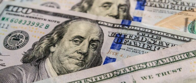 Курс валюти на сьогодні: скільки коштує долар та євро 14 травня