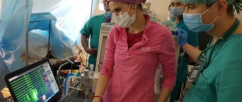 Після пробудження пацієнта – мовні тести: на Закарпатті вдало роблять унікальні операції мозку