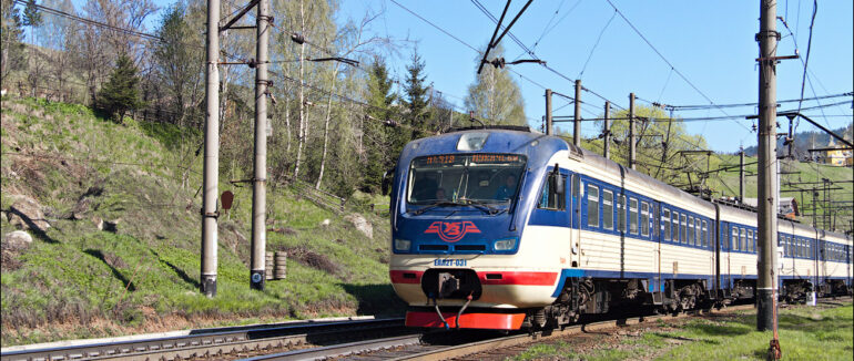 Самогубство на Закарпатті: житель Мукачівщини покінчив життя під електропоїздом