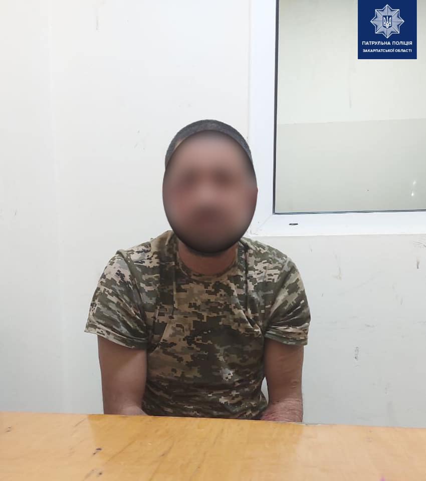 В Ужгороді чоловік розбив вікна у бидинку місцевої жительки